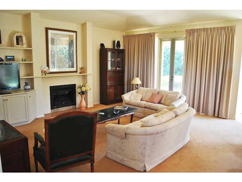 8 Woodlyn Close, Mount Eliza VIC 3930