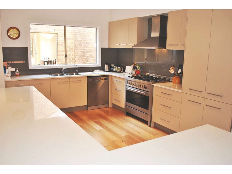 14 Dalsten Grove, Mount Eliza VIC 3930