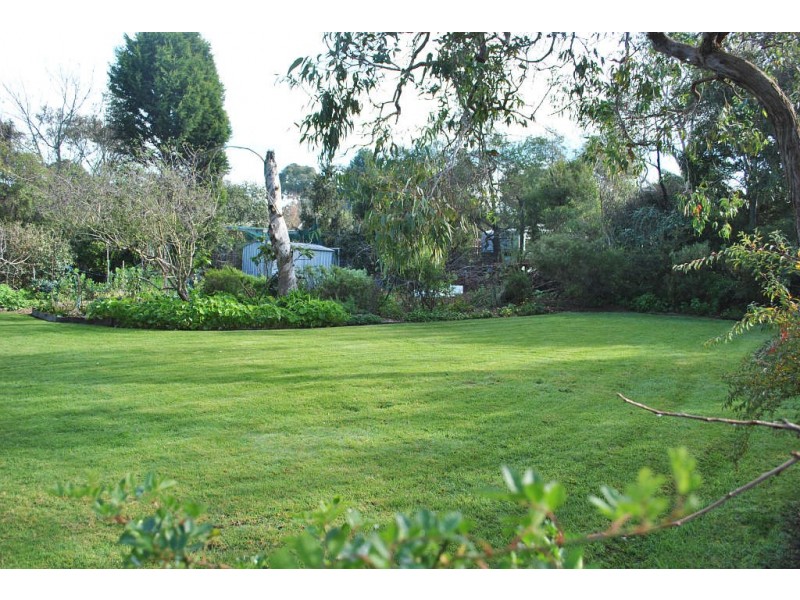 12 Merilyn  Way, Mount Eliza VIC 3930