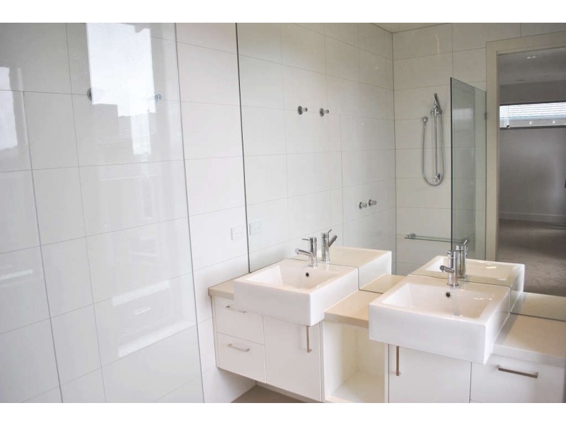 8/187 – 191 Mt Eliza Way, Mount Eliza VIC 3930