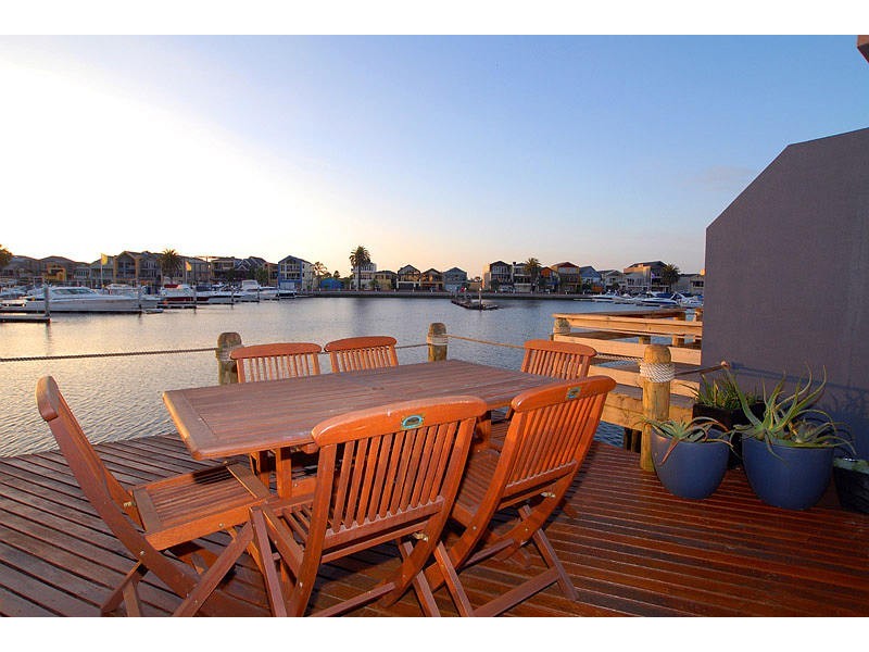 7 Scarborough Drive, Patterson Lakes VIC 3197