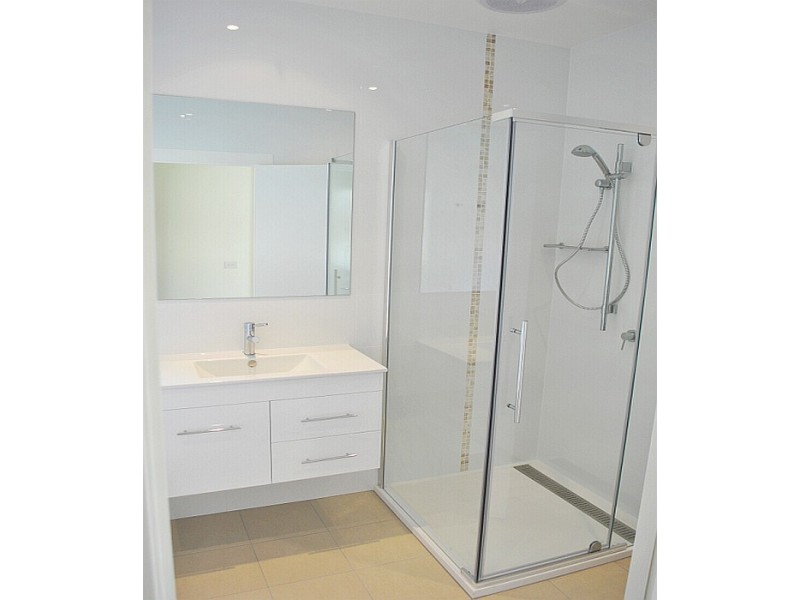 2/14 Coonara Avenue, Mount Eliza VIC 3930