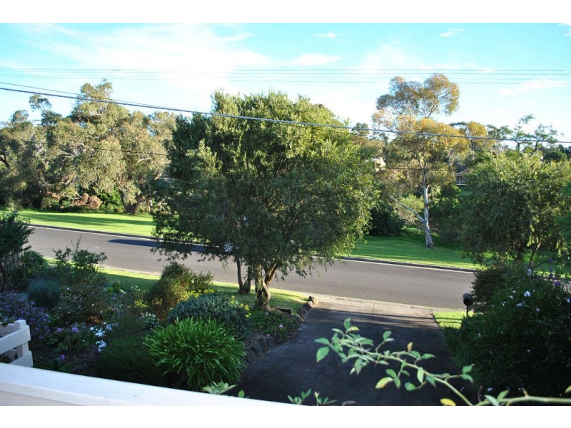 25 Wimborne Avenue, Mount Eliza VIC 3930