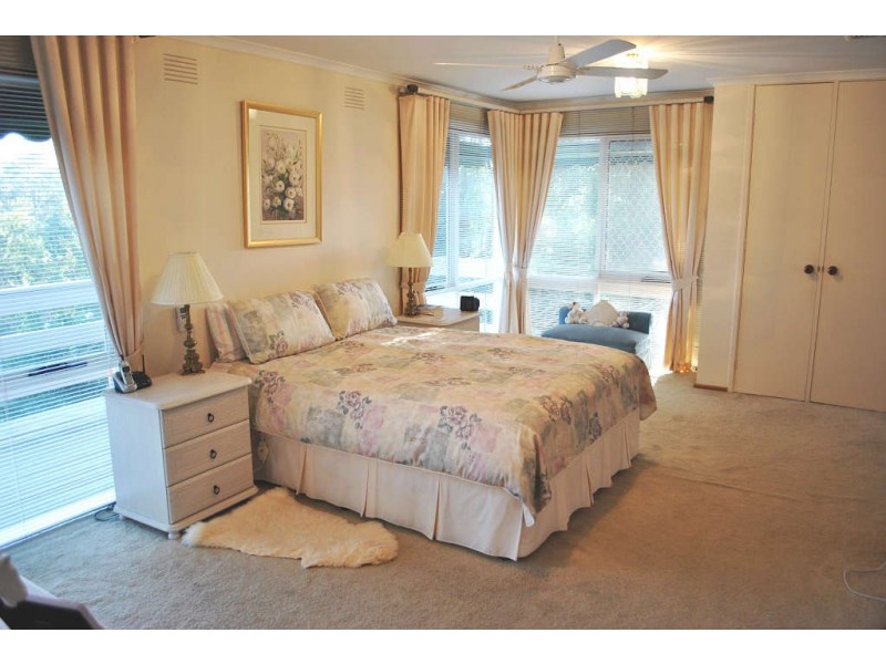 25 Wimborne Avenue, Mount Eliza VIC 3930