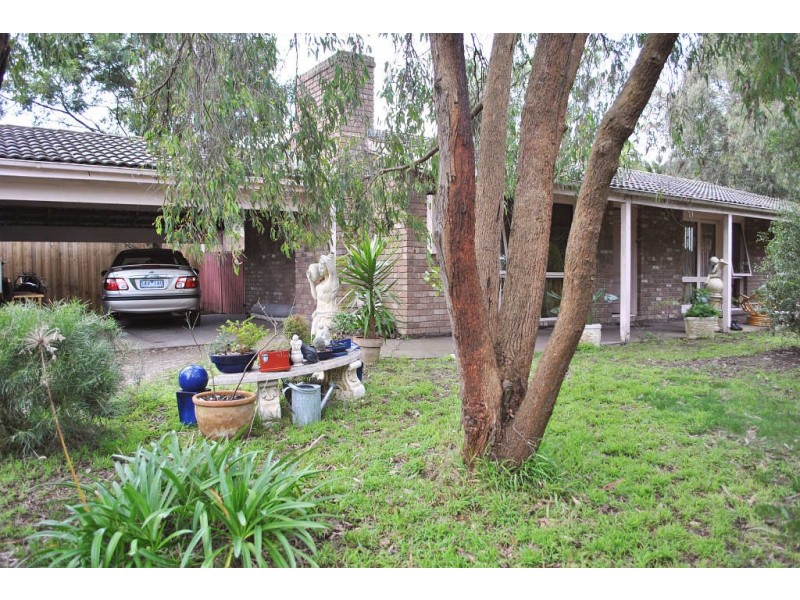 19 Summerhill Crescent, Mount Eliza VIC 3930