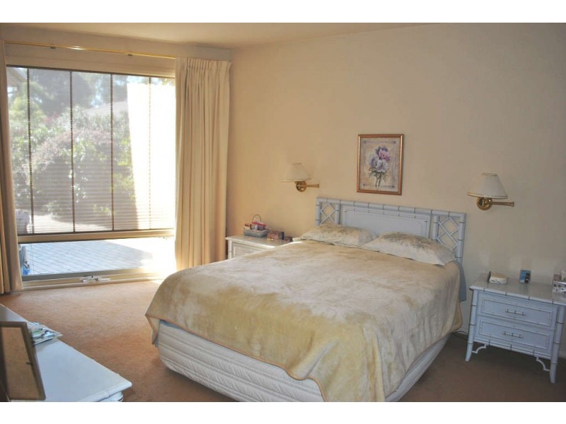 8 Woodlyn Close, Mount Eliza VIC 3930