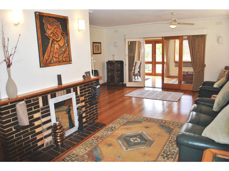 18 Ithaca Road, Frankston South VIC 3199