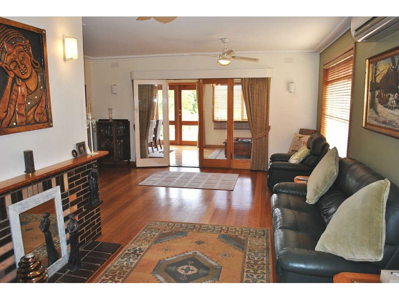 18 Ithaca Road, Frankston South VIC 3199