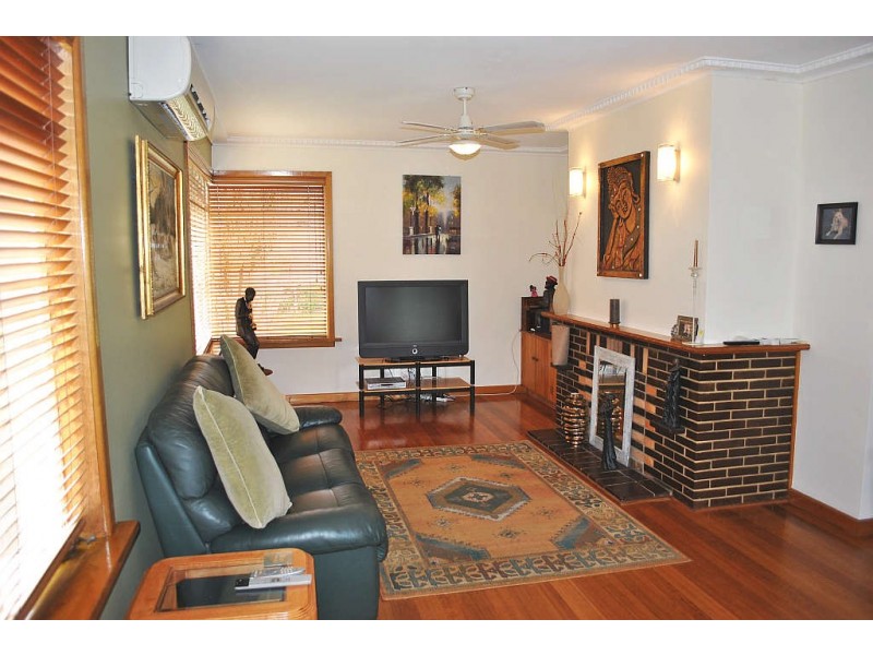 18 Ithaca Road, Frankston South VIC 3199