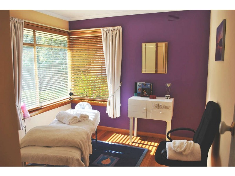 18 Ithaca Road, Frankston South VIC 3199