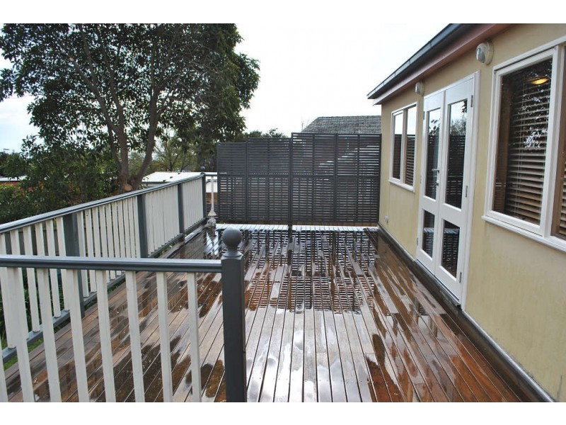 18 Ithaca Road, Frankston South VIC 3199