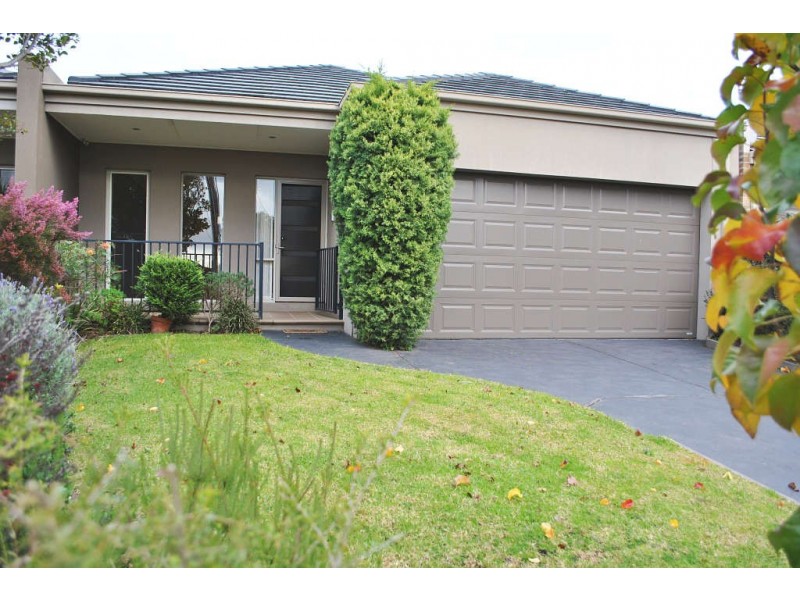 16 Dalsten Grove, Mount Eliza VIC 3930