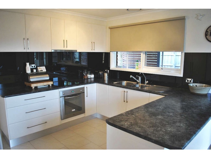 41 Houlder Avenue, Junction Village VIC 3977