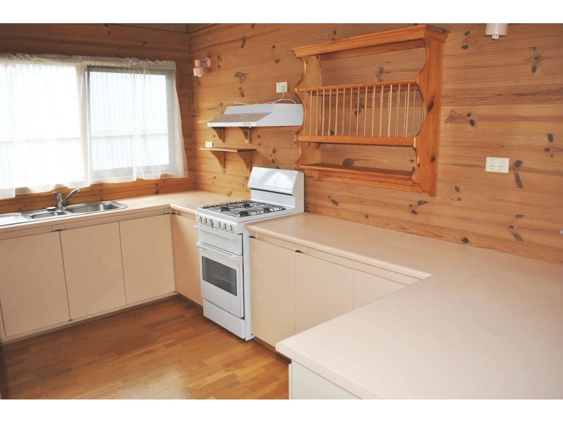 8 Summerhill Crescent, Mount Eliza VIC 3930