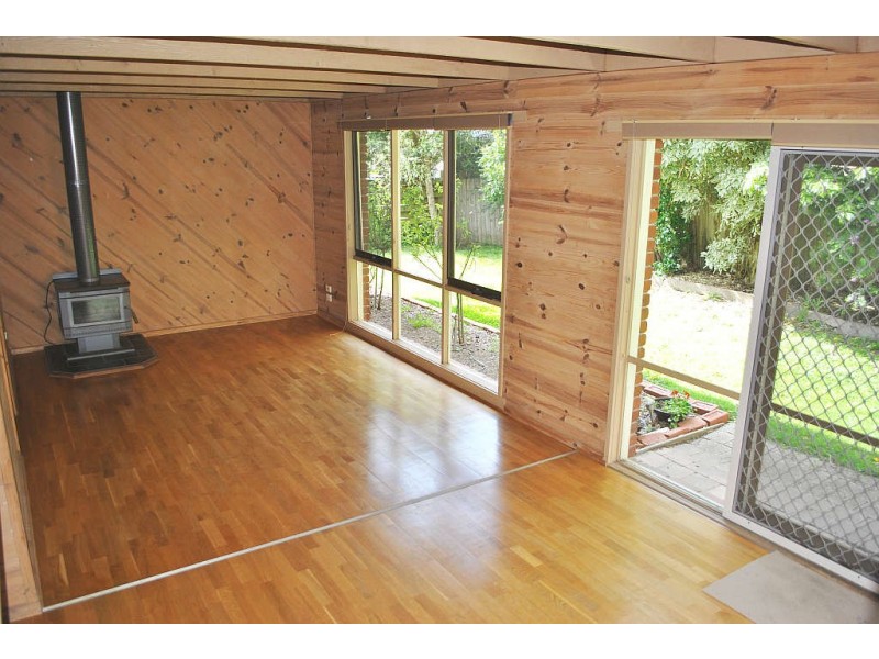 8 Summerhill Crescent, Mount Eliza VIC 3930