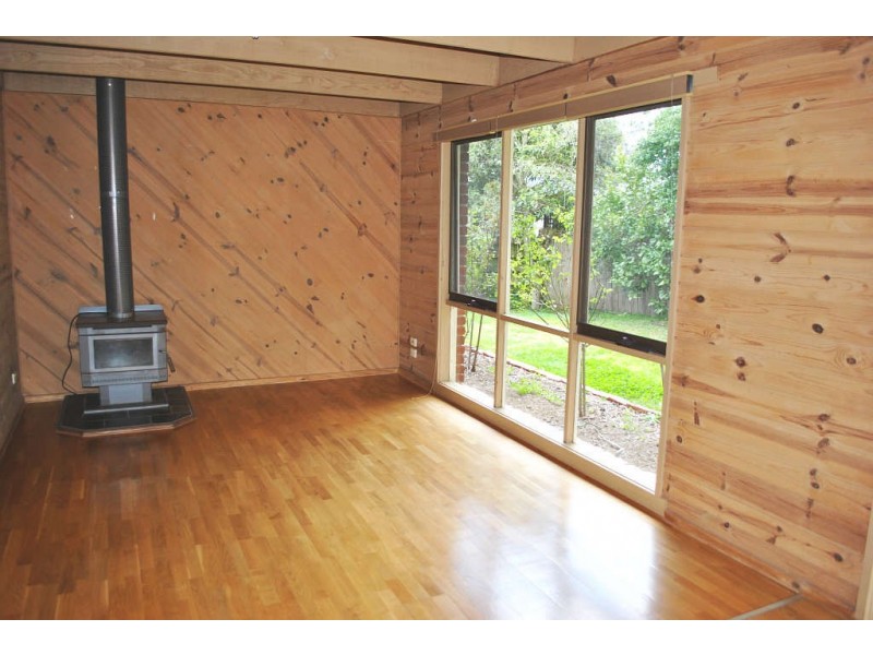 8 Summerhill Crescent, Mount Eliza VIC 3930