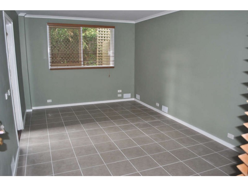 8 Summerhill Crescent, Mount Eliza VIC 3930