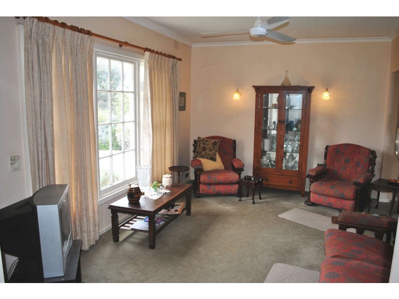 11 Redbourne Avenue, Mount Eliza VIC 3930