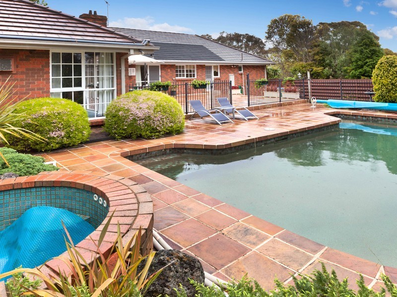 20 Bright Crescent, Mount Eliza VIC 3930