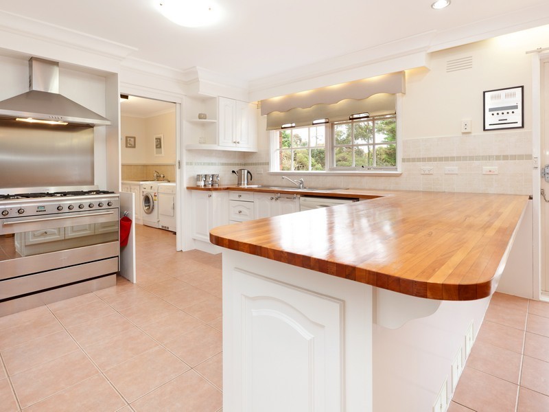 20 Bright Crescent, Mount Eliza VIC 3930