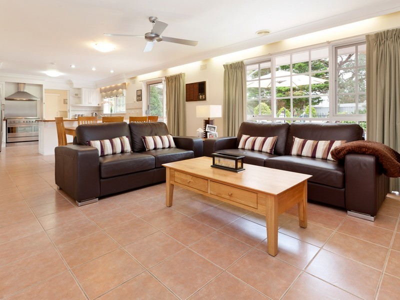 20 Bright Crescent, Mount Eliza VIC 3930