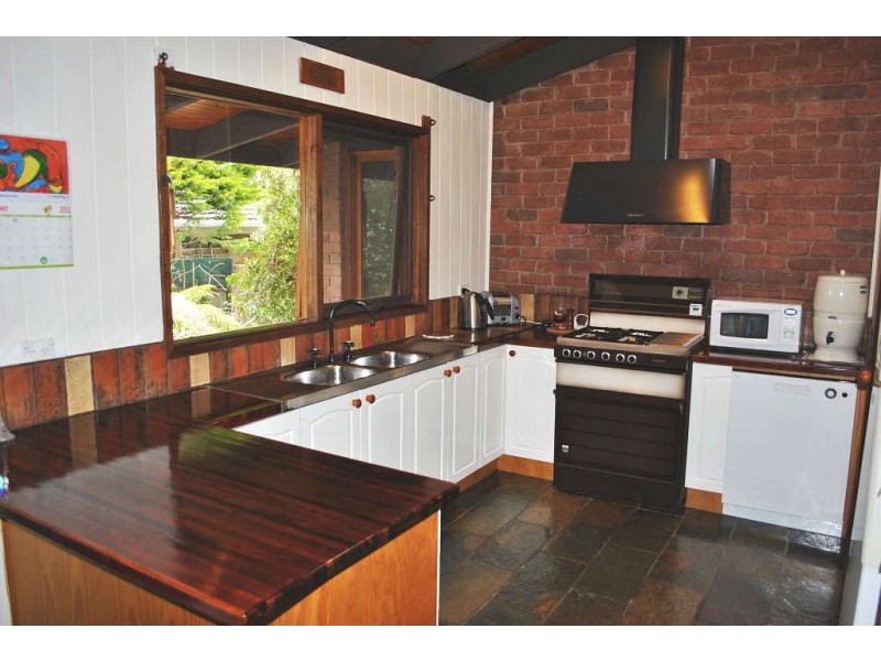 28 Mohilla Street, Mount Eliza VIC 3930