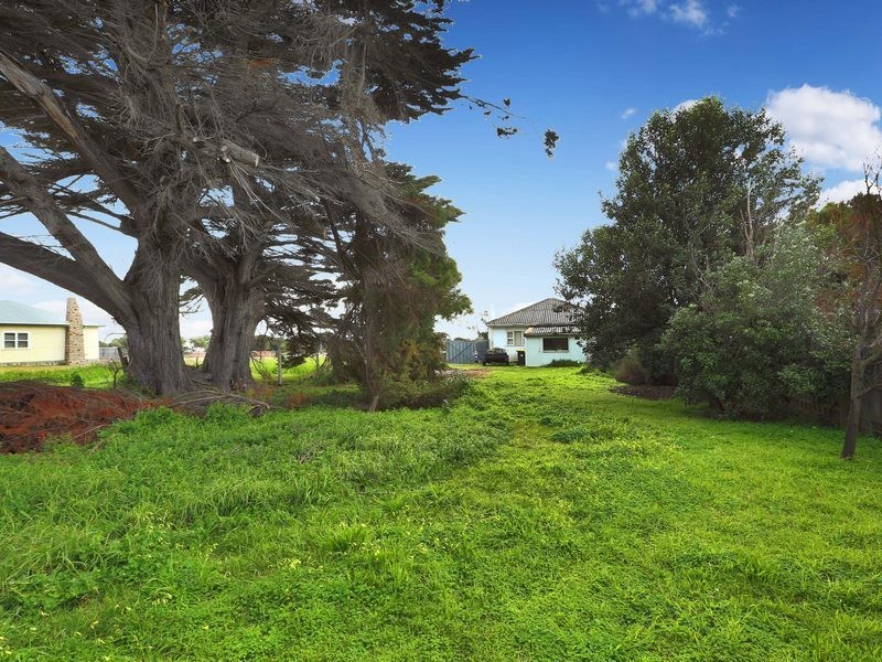 16 Marine Drive, Safety Beach VIC 3936