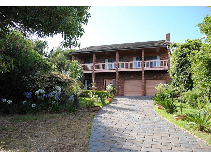 4 Matong Road, Mount Eliza VIC 3930