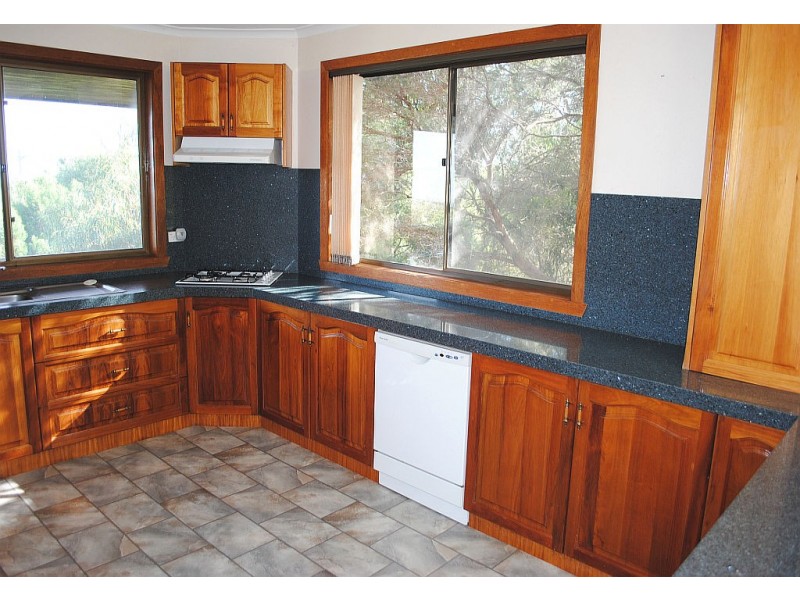 4 Matong Road, Mount Eliza VIC 3930
