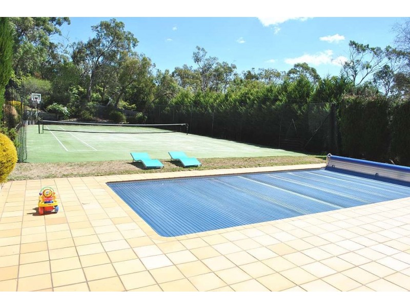 11 Jamesbrad Court, Mount Eliza VIC 3930