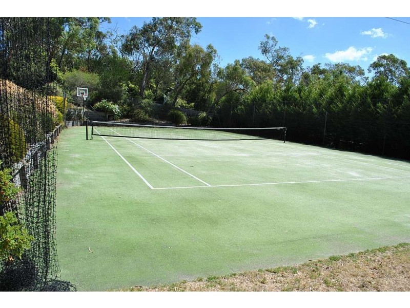 11 Jamesbrad Court, Mount Eliza VIC 3930