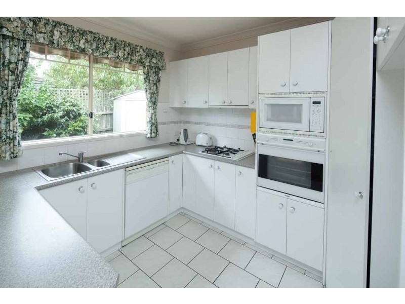 4/4-6 Clarkestown Avenue, Mount Eliza VIC 3930