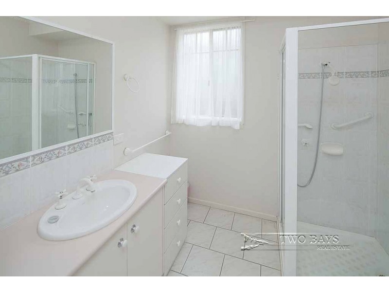 4/4-6 Clarkestown Avenue, Mount Eliza VIC 3930