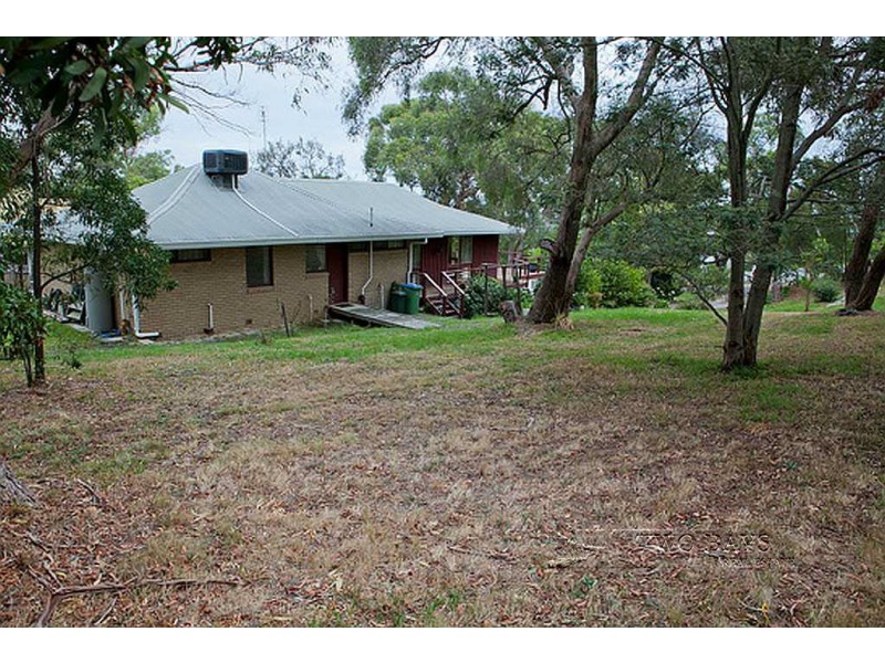 161-163 Wooralla Drive, Mount Eliza VIC 3930