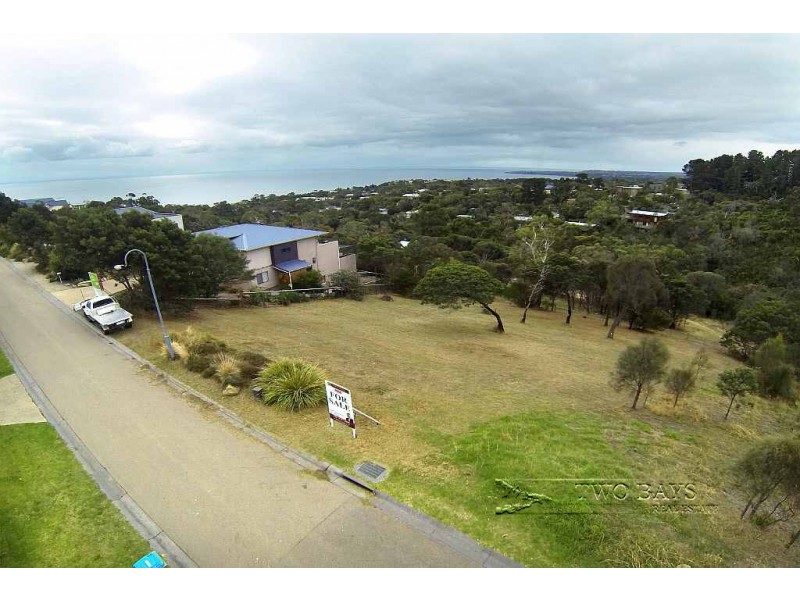 8 Rockleigh Drive, Mount Martha VIC 3934