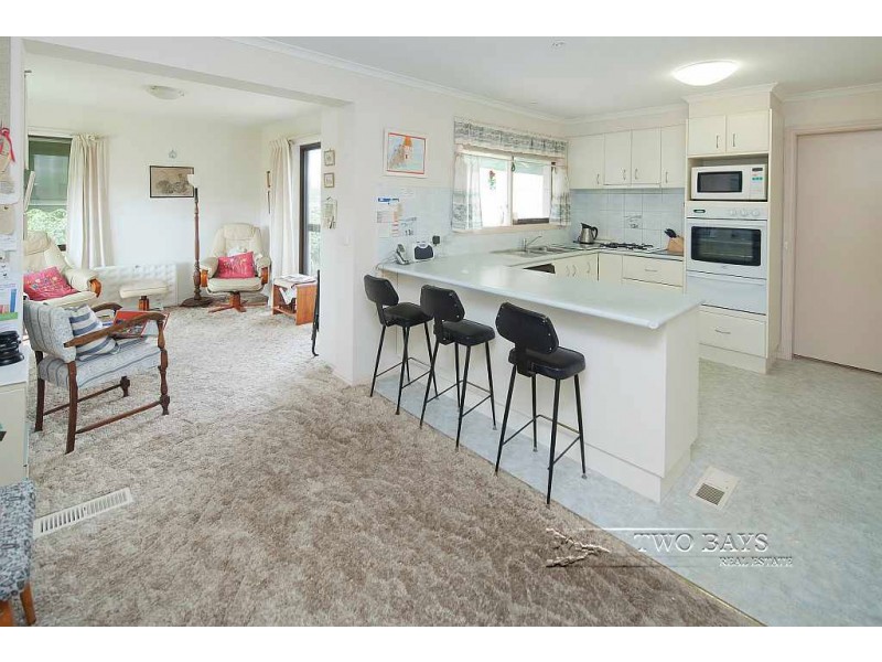 2/15 Dalsten Grove, Mount Eliza VIC 3930