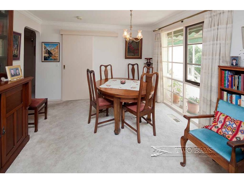 2/15 Dalsten Grove, Mount Eliza VIC 3930