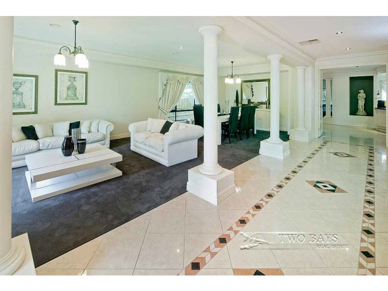 14 Rannoch Avenue, Mount Eliza VIC 3930