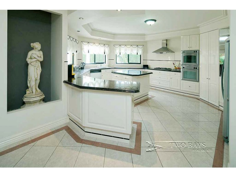 14 Rannoch Avenue, Mount Eliza VIC 3930