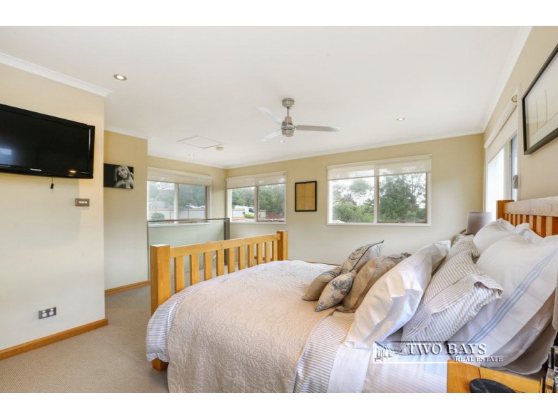 18 Berkeley Court, Mount Eliza VIC 3930