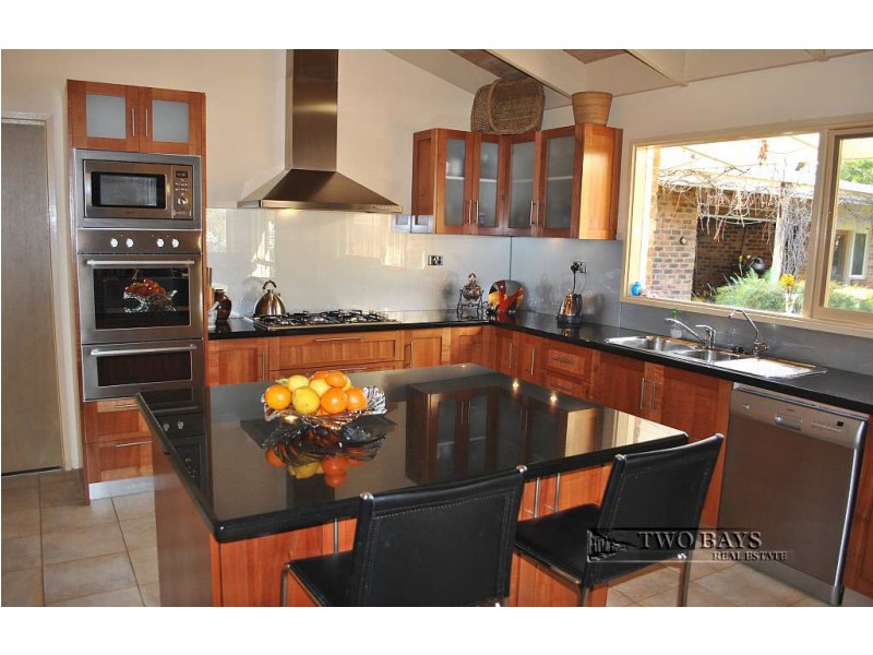 22 Glenbrook Close, Frankston South VIC 3199