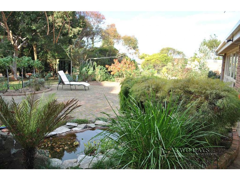 22 Glenbrook Close, Frankston South VIC 3199