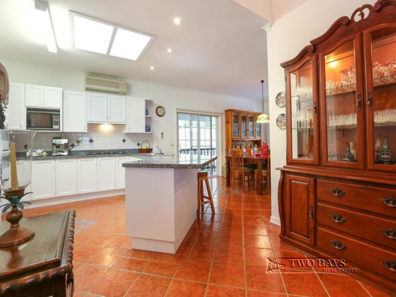 33-35 Eumeralla Grove, Mount Eliza VIC 3930