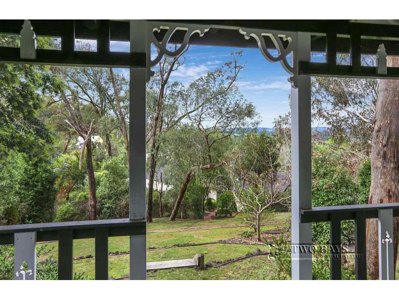 33-35 Eumeralla Grove, Mount Eliza VIC 3930