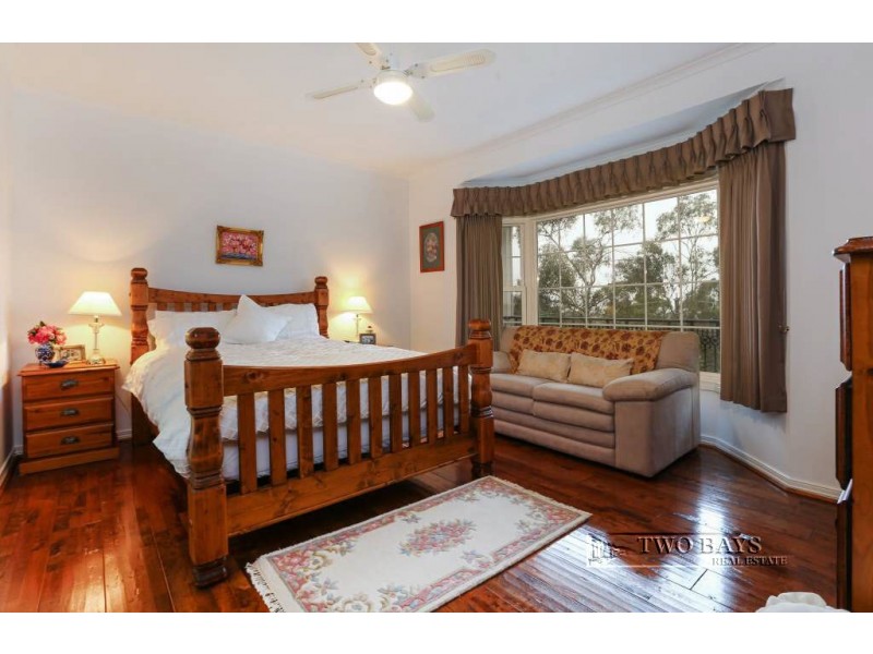 33-35 Eumeralla Grove, Mount Eliza VIC 3930