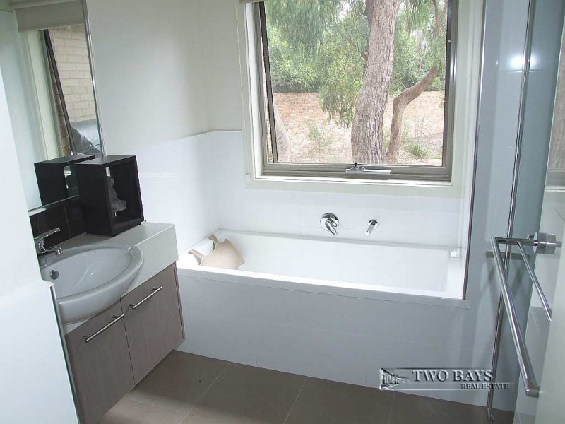 5A Allison Road, Mount Eliza VIC 3930