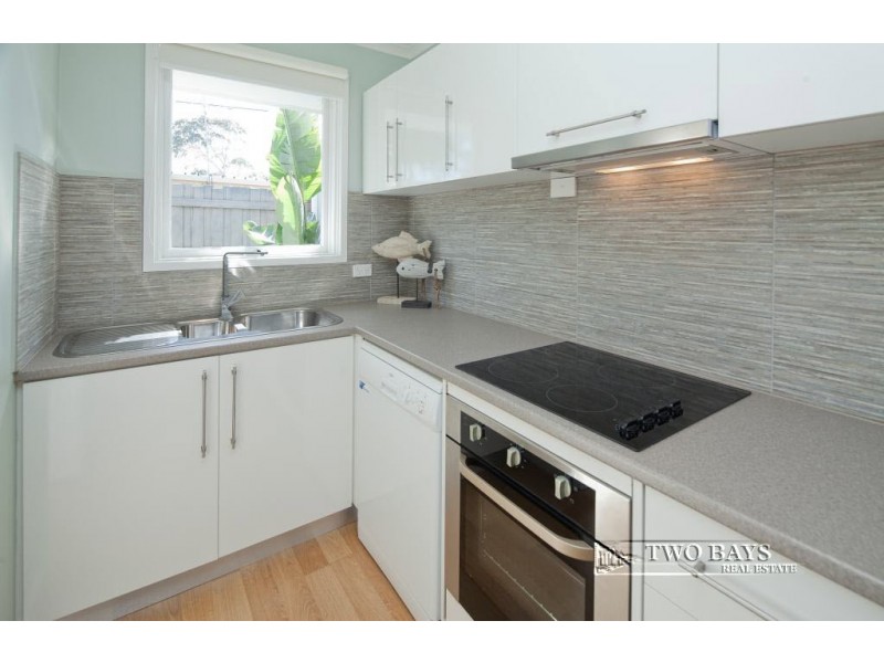 2/9 Leicester Avenue, Mount Eliza VIC 3930