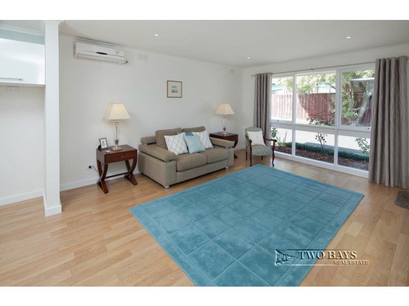 2/9 Leicester Avenue, Mount Eliza VIC 3930