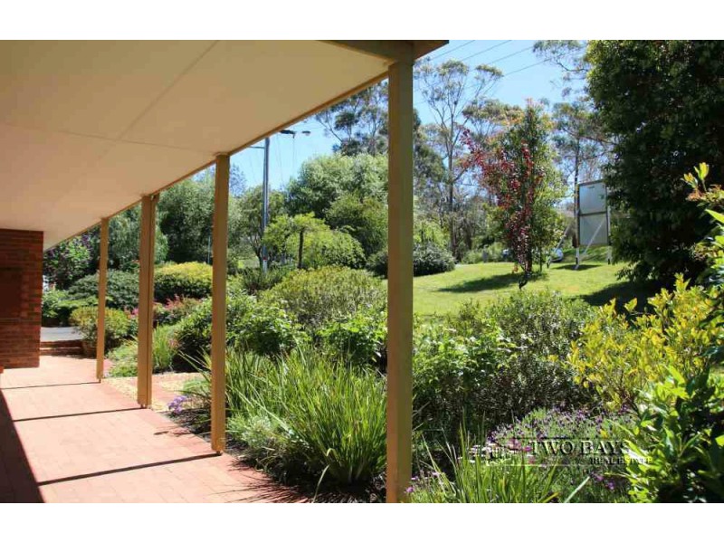 14 Eumeralla Grove, Mount Eliza VIC 3930