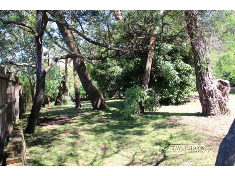 14 Eumeralla Grove, Mount Eliza VIC 3930